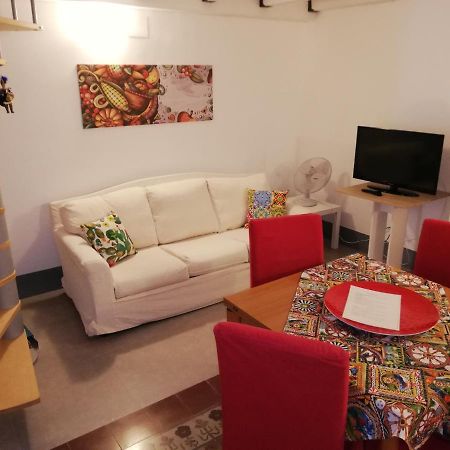 Il Posto Giusto Station Rooms Palerme Extérieur photo