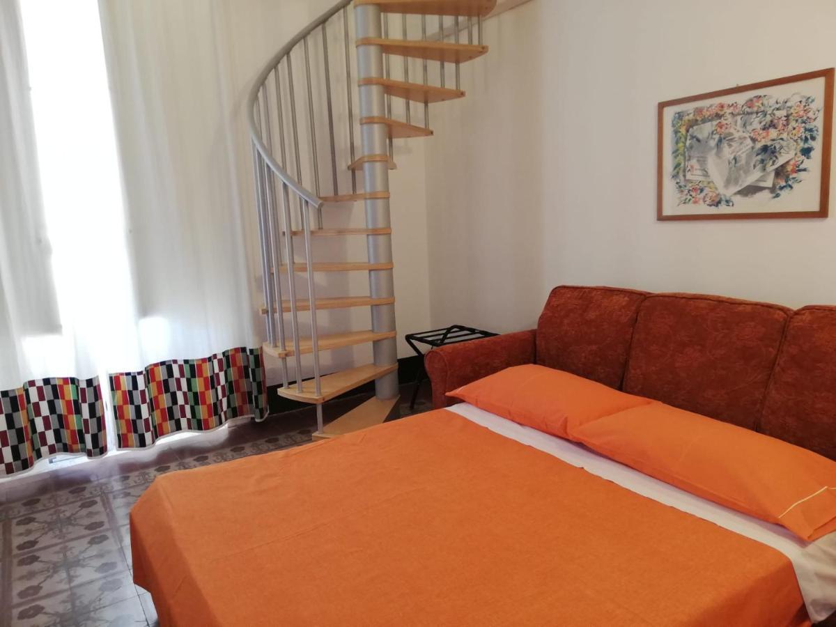 Il Posto Giusto Station Rooms Palerme Extérieur photo