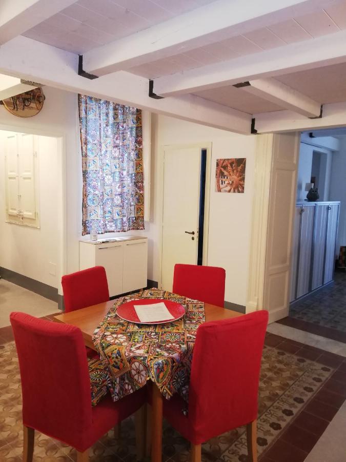 Il Posto Giusto Station Rooms Palerme Extérieur photo