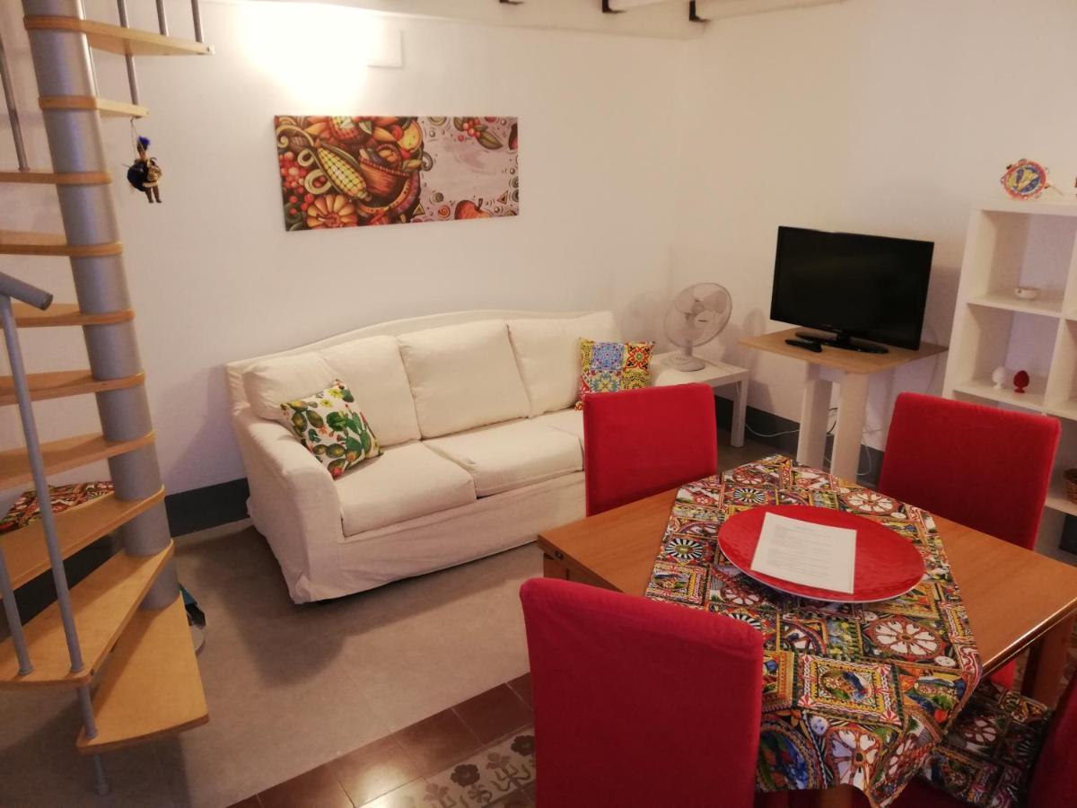 Il Posto Giusto Station Rooms Palerme Extérieur photo