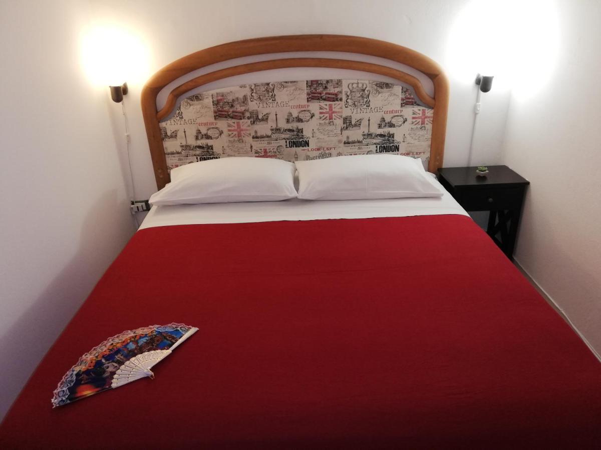 Il Posto Giusto Station Rooms Palerme Extérieur photo